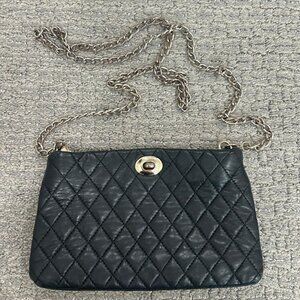 Guess by Marciano leather black quilted bag